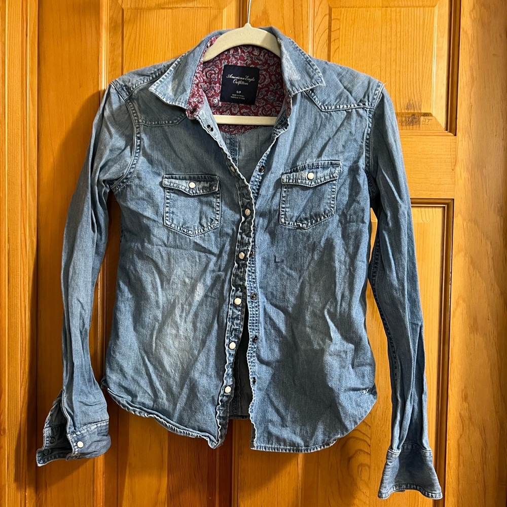 American eagle S button down